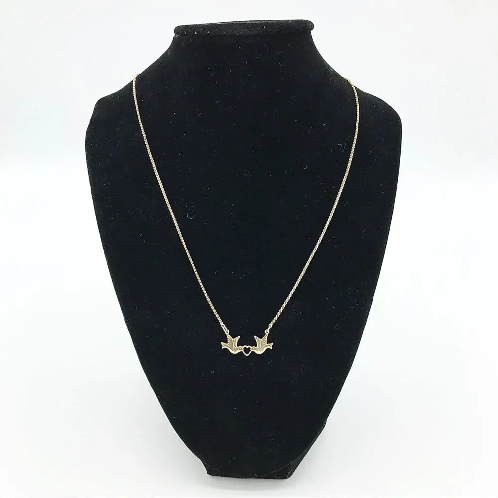 Lovebird Gold toned Necklace 19” Dainty Love Birds
